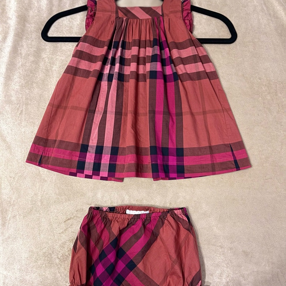 Burberry Children Burgundy Plaid Baby girls 2-piece dress w/bloomers Sz 9 months